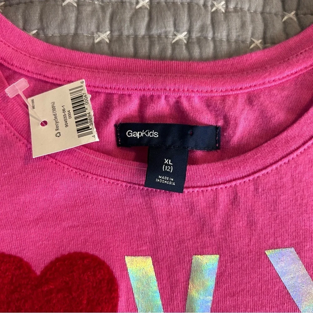 2 for $20 GAP Girls Pink Tee with Red Heart Accent XL (12) NWT